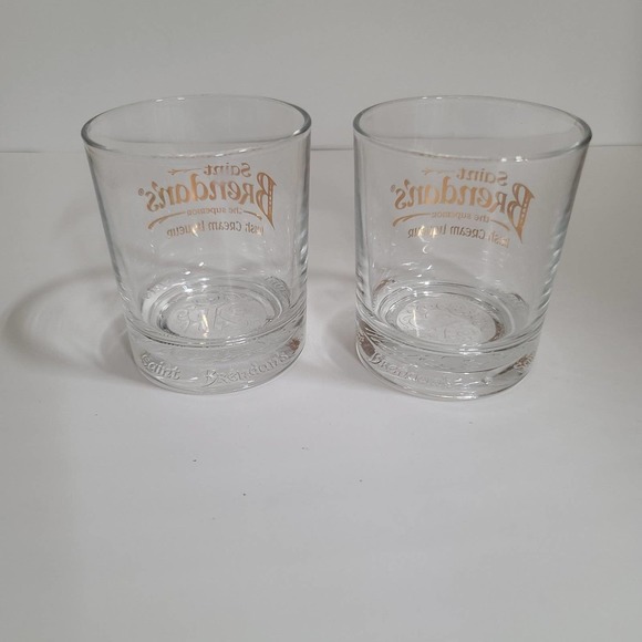 2 Saint Brendan's Irish Cream glasses - Picture 4 of 7